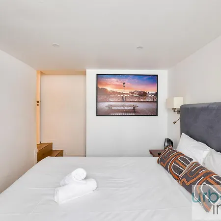 62 - Beautiful Triangle D- 100m From Champs-elysees