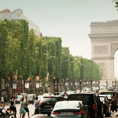 62 - Beautiful Triangle D- 100m From Champs-elysees Daire Paris