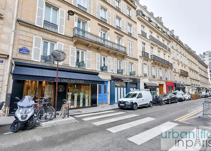 62 - Beautiful Triangle D- 100m From Champs-elysees Paris