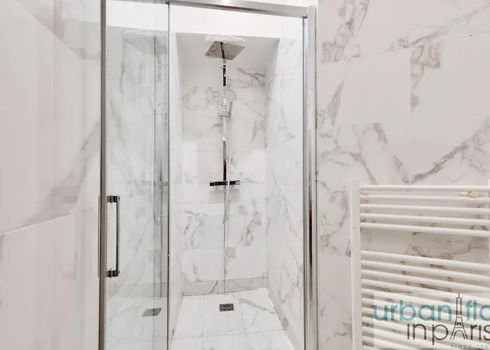 Apartment 62 - Beautiful Triangle D- 100m From Champs-elysees *