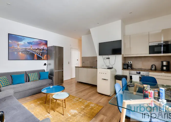 62 - Beautiful Triangle D- 100m From Champs-elysees Apartment